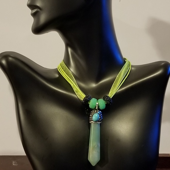 Green Aventuring Pave Crystal Pendulum Necklace - Picture 2 of 3